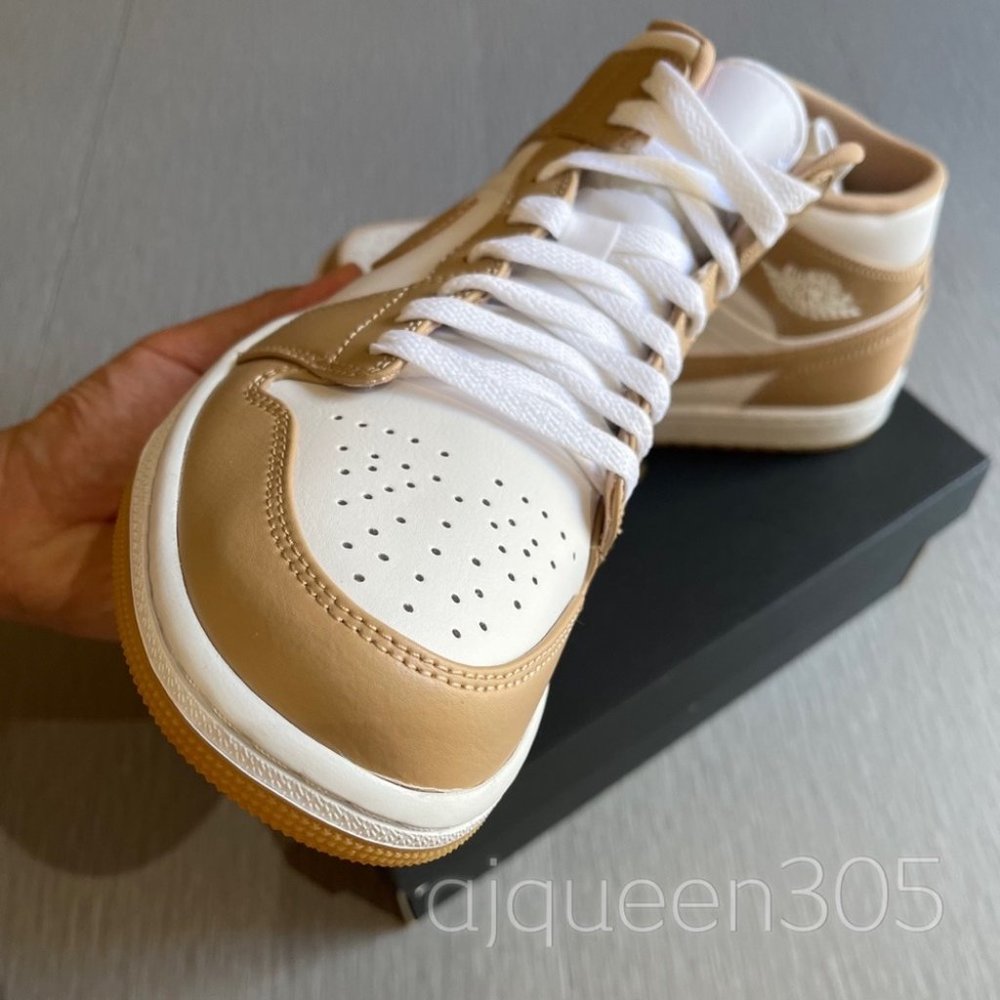 Air Jordan 1 Mid Hemp White Gum Yellow - Picture 3 of 8